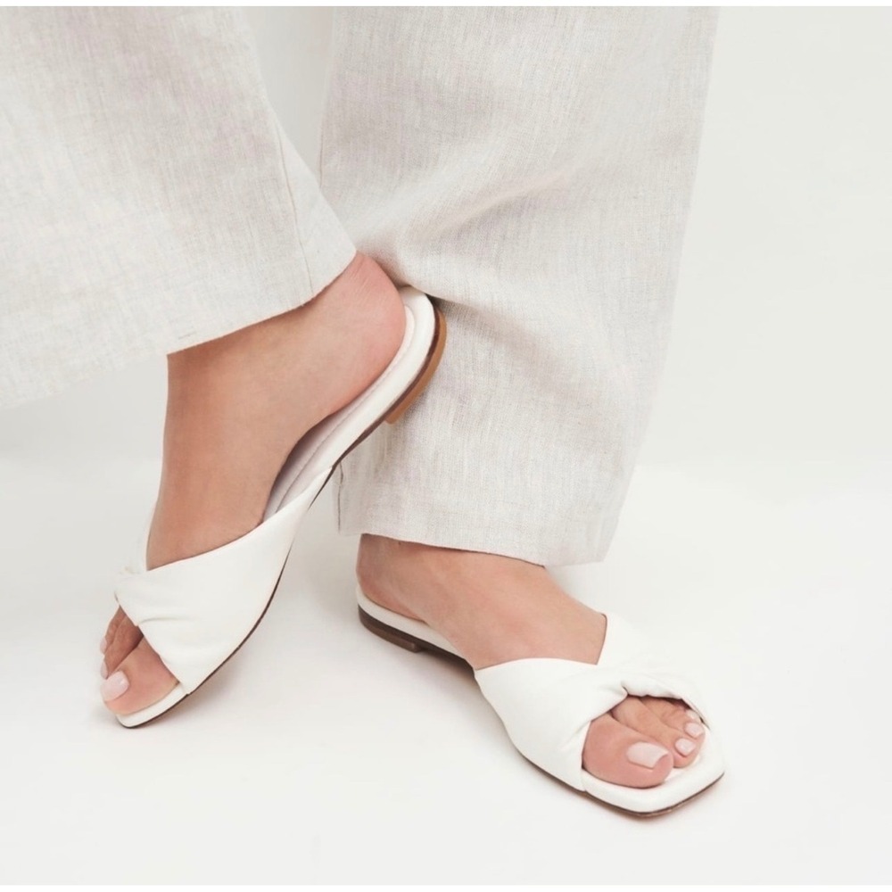 Reformation White Mikki Twist Flat Sandals Sz 8.5